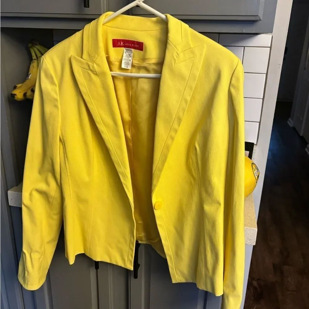 Anne Klein Women's Yellow Blazer NWT